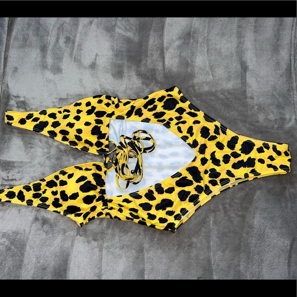 Cheetah Print 1 Piece Bathing Suit - Picture 2 of 4